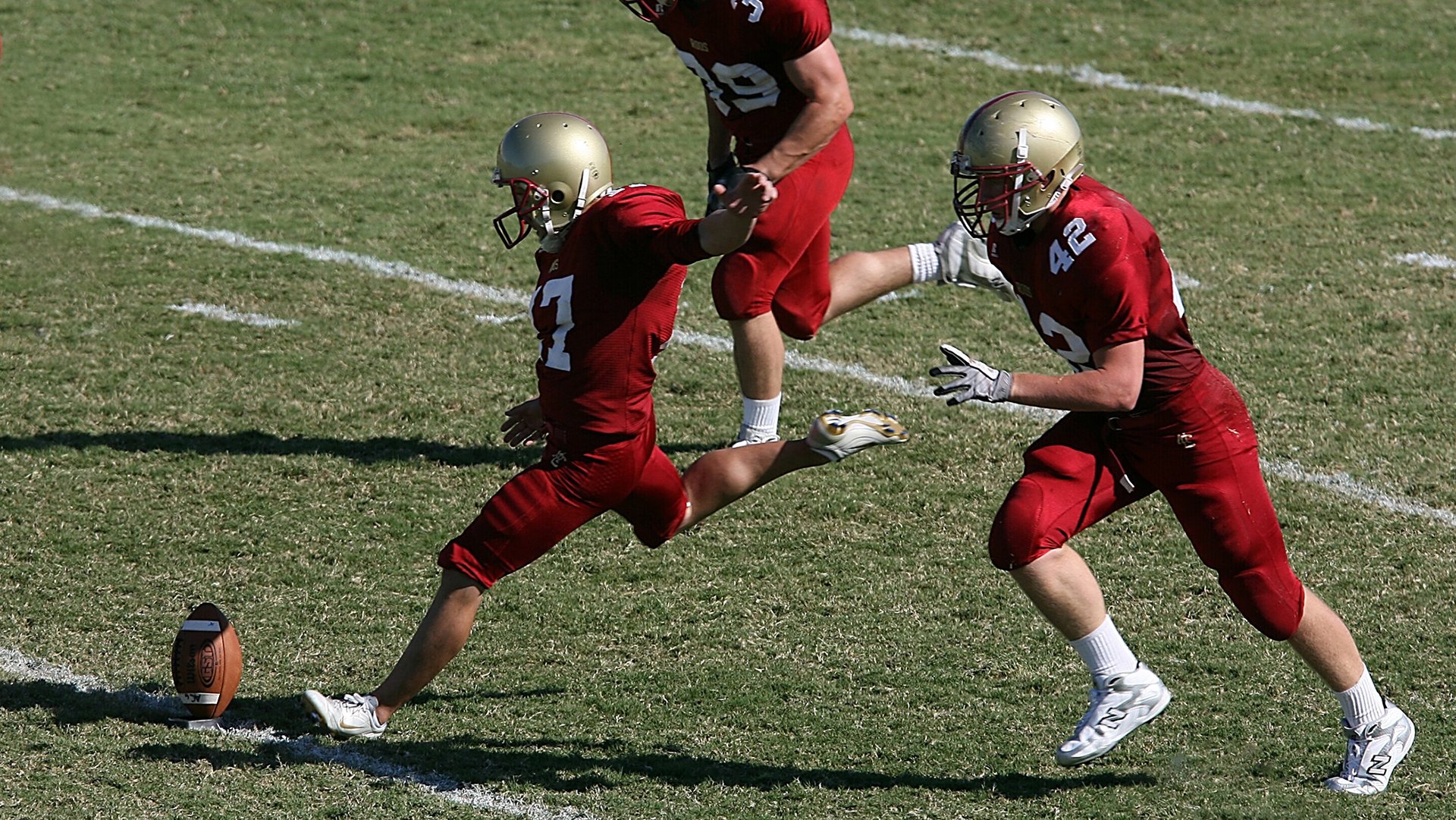羽毛球国家队封闭训练专注体能与反应，羽毛球国家队是怎么训练的